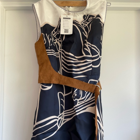 🎈🧨💗Host Pick ☄️🧨 White and Navy Horse-Belt -accent Midi dress - Picture 3 of 8